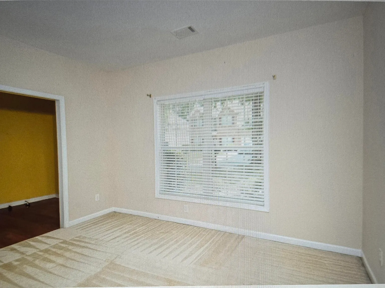4 bed, 2.5 bath, 2414 sqft, $2,500 — Photo 2