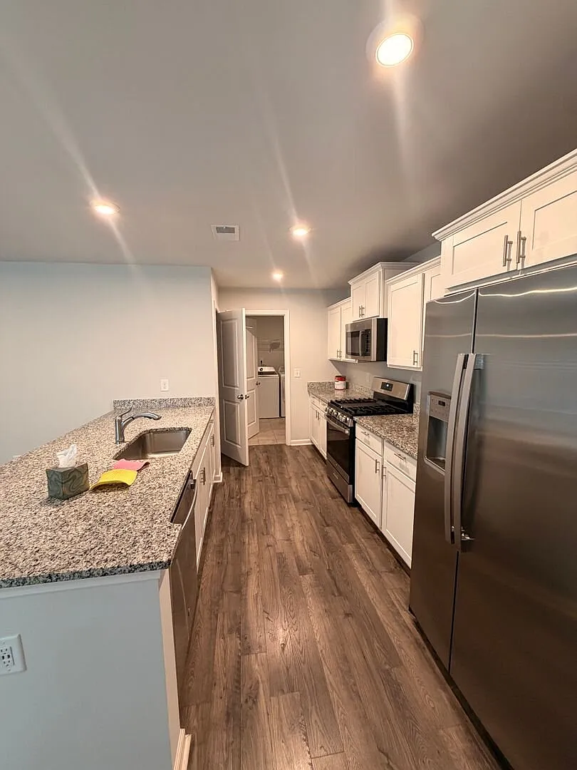 Like New 4 Bed, 2.5 Bath Townhome Available in Greenville — Photo 3
