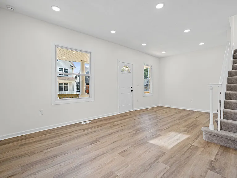 12028 Wade Park Ave — Photo 8