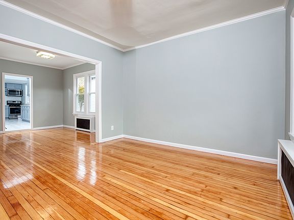 5th image of 57 Hearst St