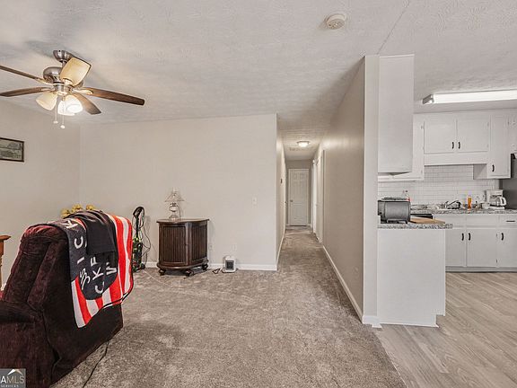 5th image of 280 Courtyard Cir