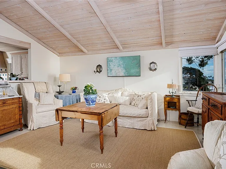 2691 Victoria Dr — Photo 7