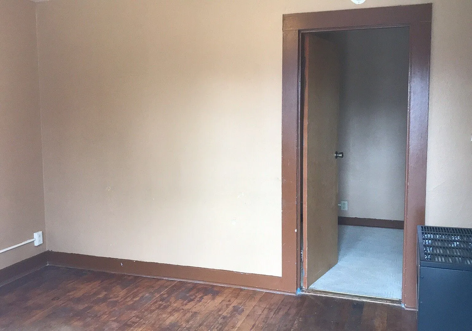 219 E. Lamme — Photo 2