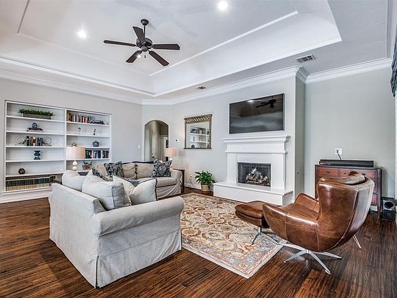 5th image of 1104 Meandering Woods Dr