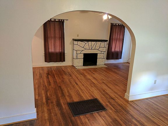 2nd image of 2516 E Admiral Ct