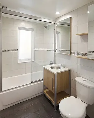 Bathroom, photo 1