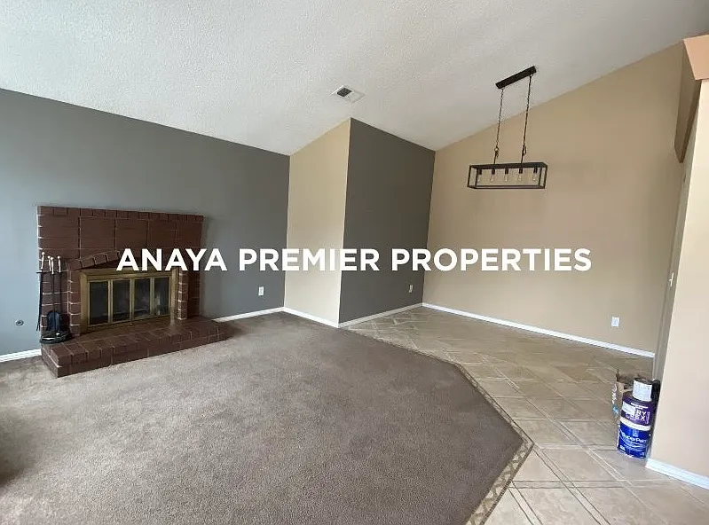 3 bed, 2.5 bath, 1516 sqft, $3,800 — Photo 2