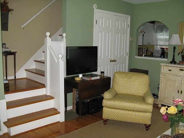 2nd image of 2113 Awikiwiki St