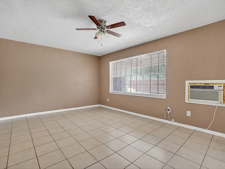 2615 Haynes Dr #B — Photo 30
