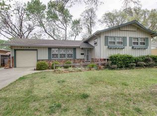 2118 N Columbine Ln, Wichita, KS 67204