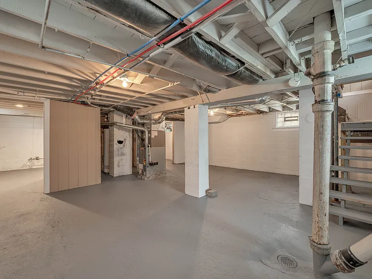 905 Woodsdale Ave — Photo 18
