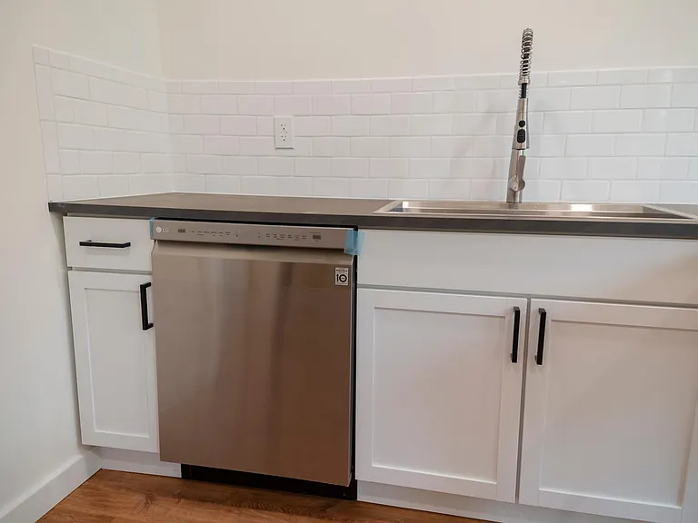 6021 Pear Ave #B — Photo 15