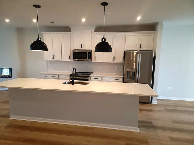 642 Brookwood Glen Ter #B — Photo 10