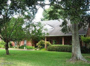 2 Oak Pl, New Iberia, LA 70563