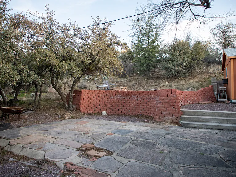 111 E Navajo Dr — Photo 6