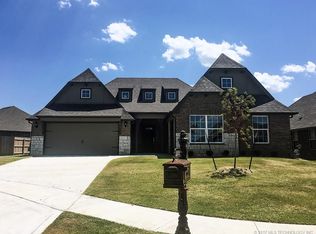 2022 E 132nd St S, Bixby, OK 74008