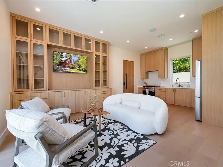 4906 Gaviota Ave — Photo 40