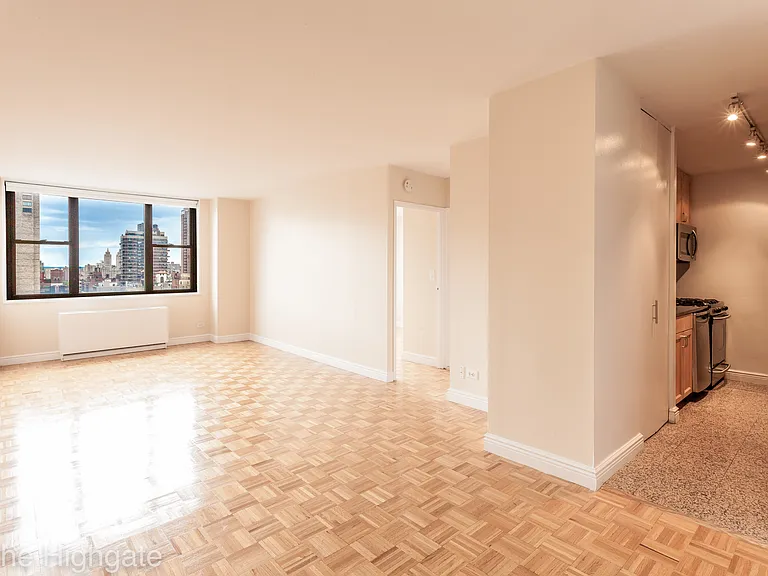 182 E 95th St #14A — Photo 3