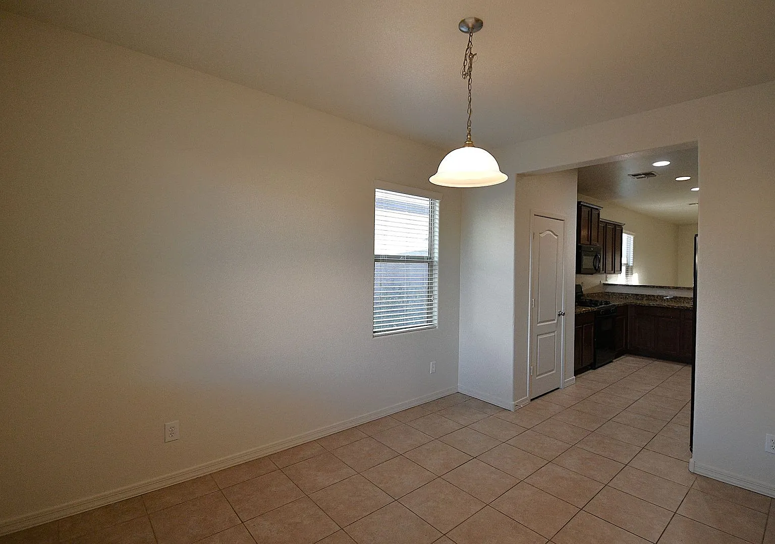 Move-In-Ready San Tan Heights Beauty — Photo 3