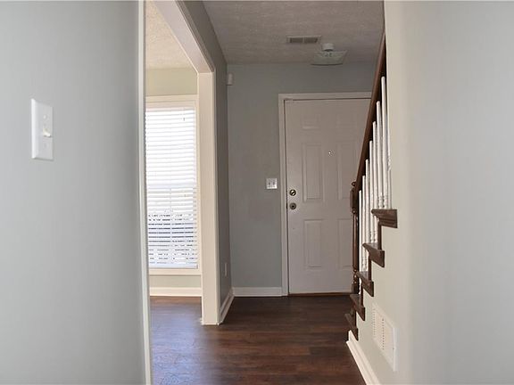 5th image of 455 Madison Chase Dr