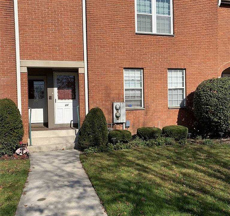 1st image of 44 Greenmeadow Dr