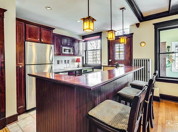 5th image of 5955 N Lakewood Ave #3S