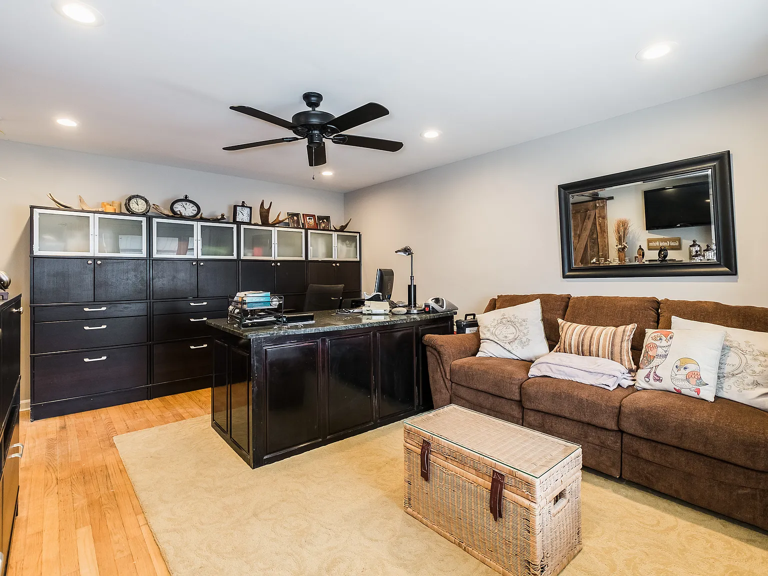 3 bed, $2,600 — Photo 2