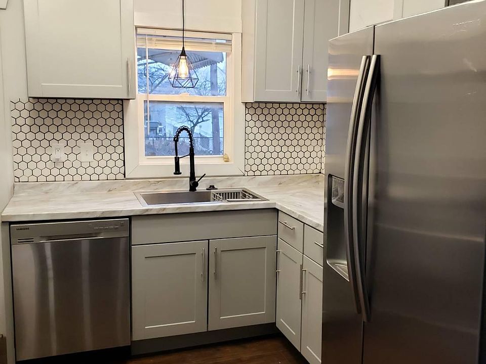 1st image of 212 N Marias Ave
