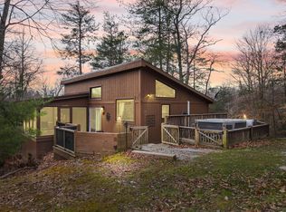 193 Suzanna Arch Dr, Campton, KY 41301