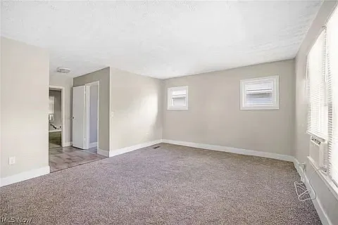 640 Seiberling St — Photo 4