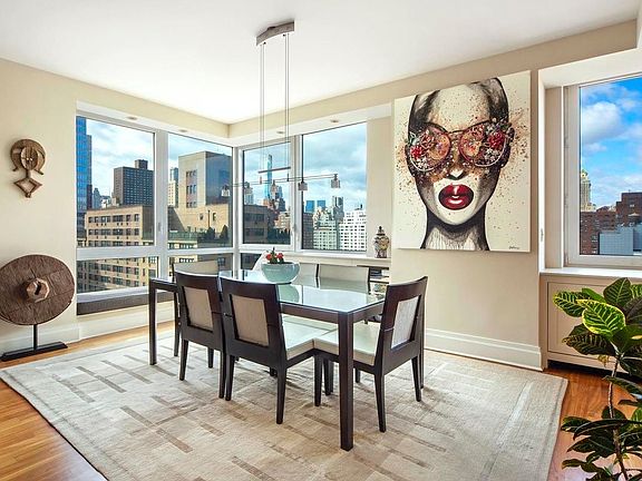 3rd image of 300 E 77th St APT 14A