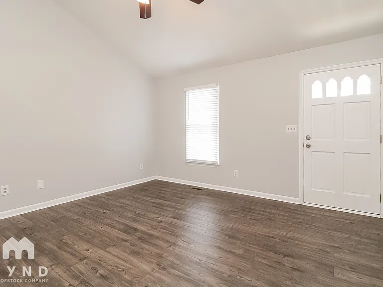 917 Old Zebulon Rd — Photo 2