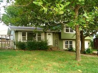 210 S Westview Rd, Mc Louth, KS 66054