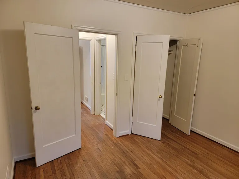 4325 NE Halsey St #9 — Photo 15
