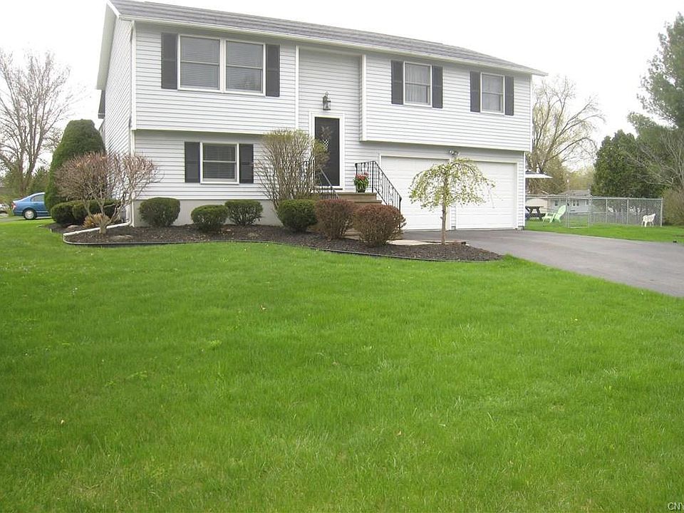 1st image of 97 Willowwood Ln