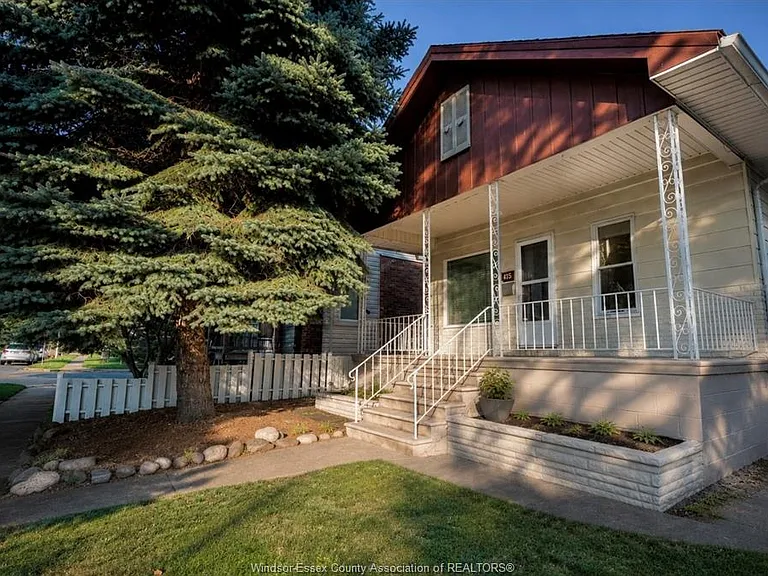 415 Grove Ave — Photo 1