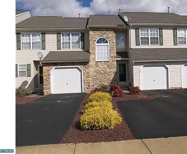 1st image of 107 Littondale Ct