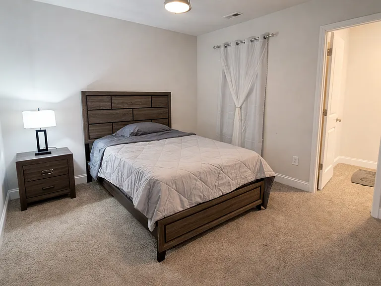182 Hillmont Dr — Photo 32