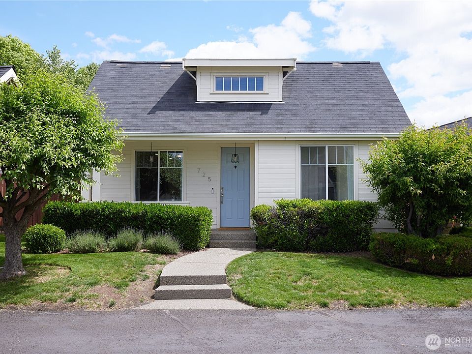 1st image of 725 SE Creekside Drive