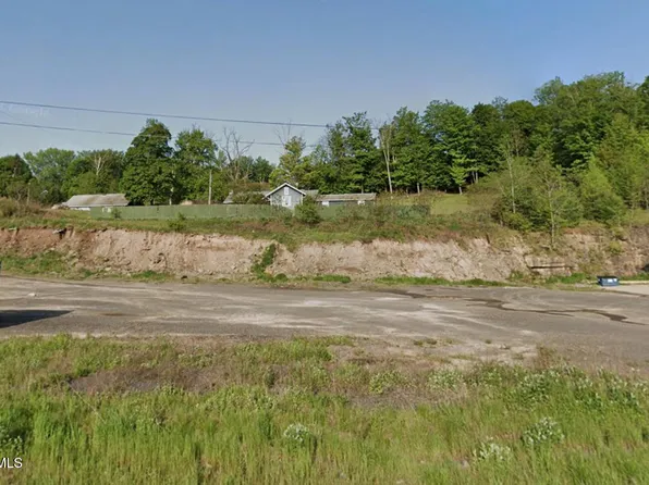 306 W Main St, Dalton, PA 18414