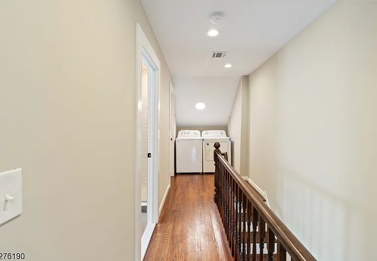 25 1/2 King St #25.5 — Photo 17
