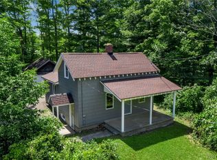 7290 Hayes Hollow Rd, West falls, NY 14170