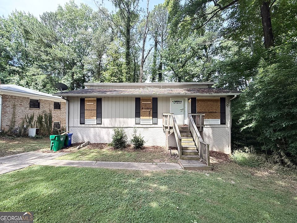 2nd image of 4055 Lindsey Dr