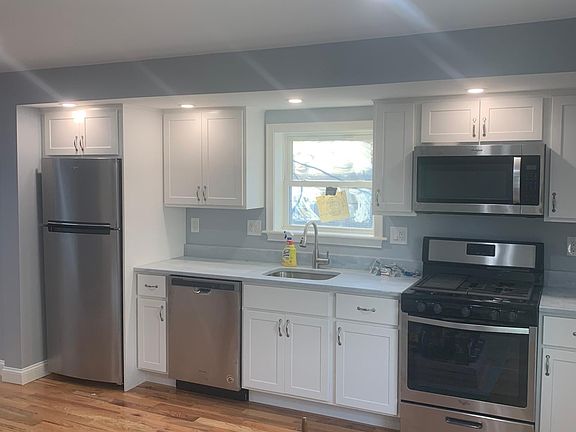 2nd image of 1 Lovett Ct #2