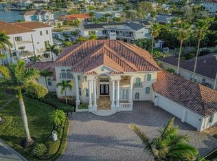 3341 Gulf Blvd, Belleair Beach, FL 33786