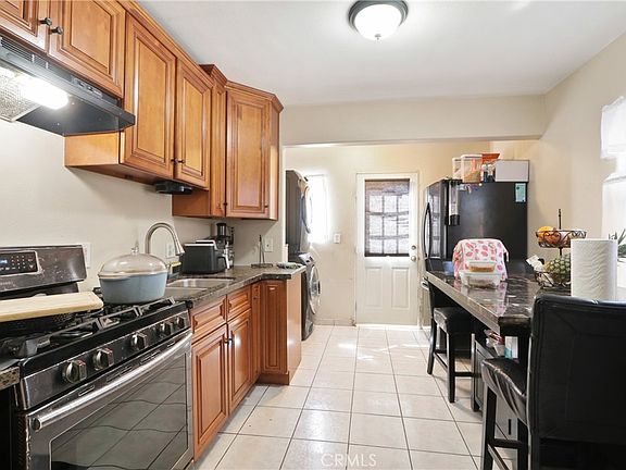 5th image of 8340 Quimby St