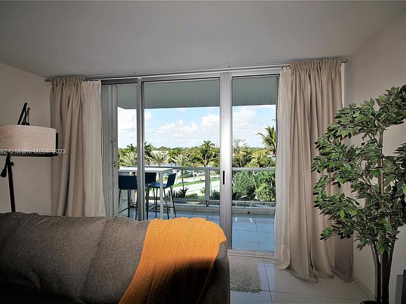 5th image of 5151 Collins Ave APT 621