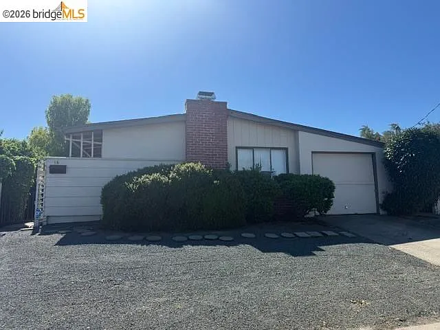 16 Bryan Ave photo 1