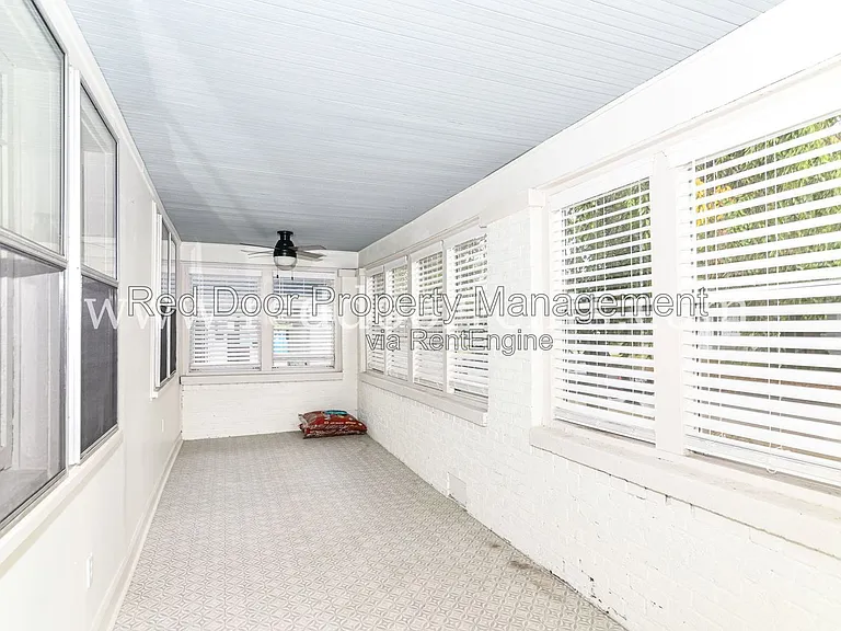 1028 N Kealing Ave — Photo 3