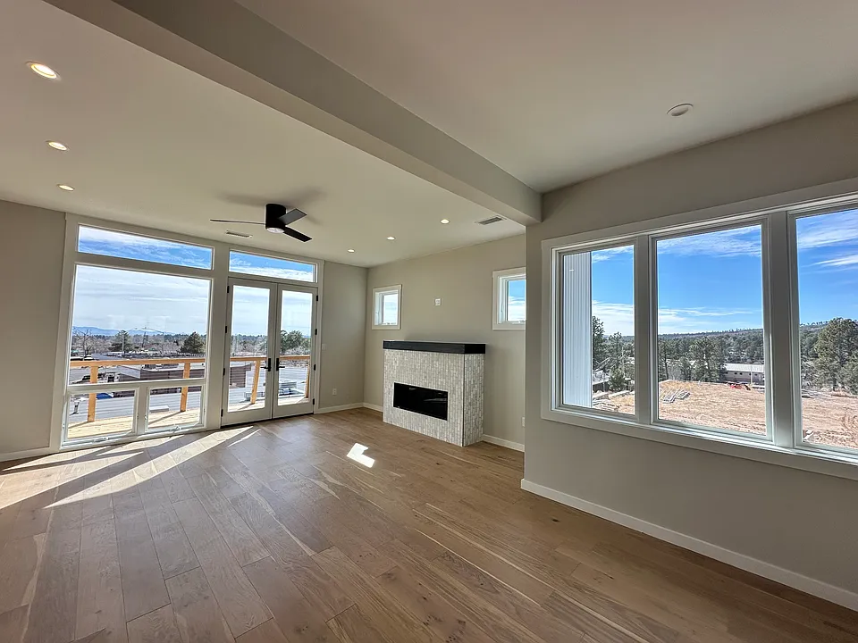3880 Bohr St #3880